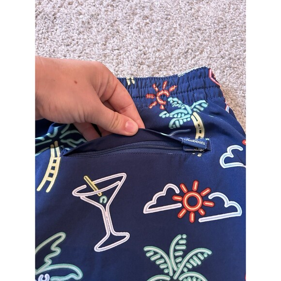 Chubbies Swim Trunks Men 2XL Blue/Multicolored Shorts Pockets Lined - Picture 6 of 8